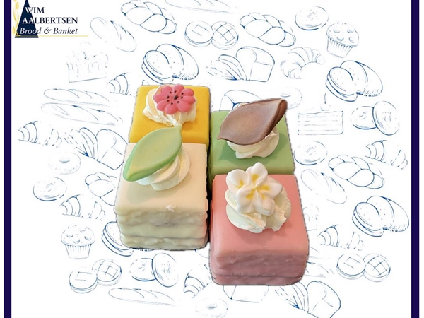 Petit fours